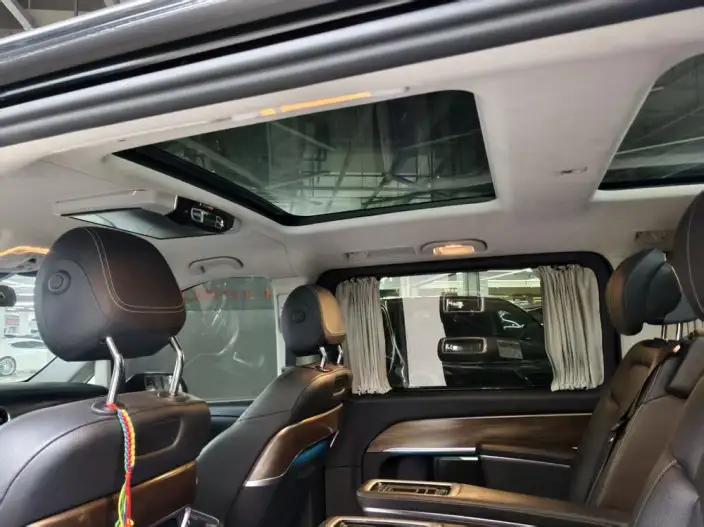 Mercedes-Benz V-Class 2022 Model V 260 Premium Edition – фото 10