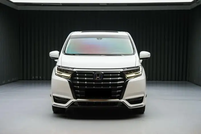 Honda Elysion 2022 Model 2.0L Hybrid Deluxe Edition
