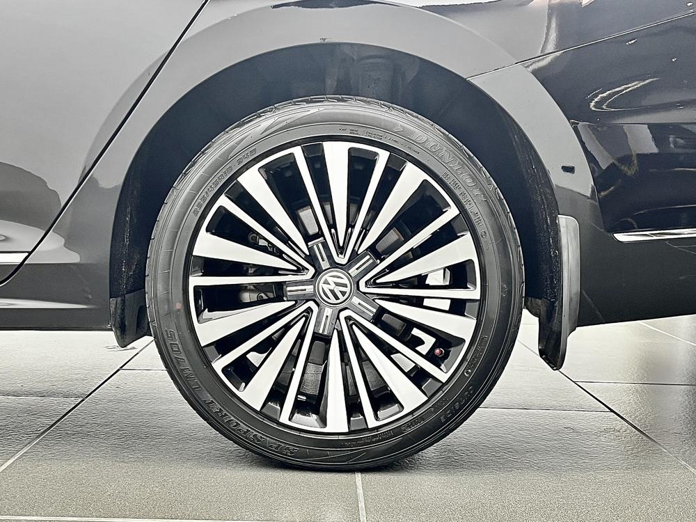 Volkswagen Passat Модель 2019 года 330TSI Deluxe Edition Country VI – фото 9