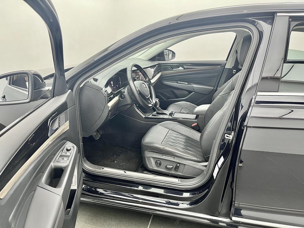 Volkswagen Passat Модель 2019 года 330TSI Deluxe Edition Country VI – фото 17