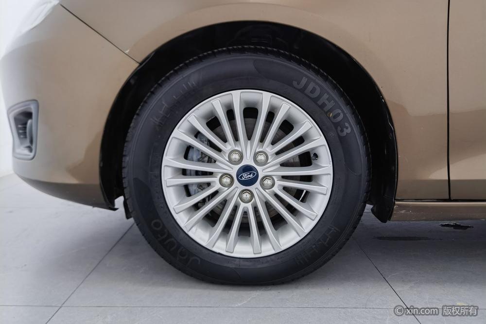 Ford Escort 2017 модификация 1.5L Manual Comfort – фото 8