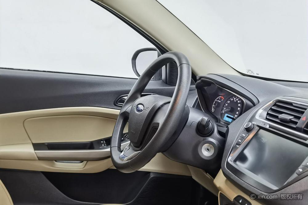 Ford Escort 2017 модификация 1.5L Manual Comfort – фото 16