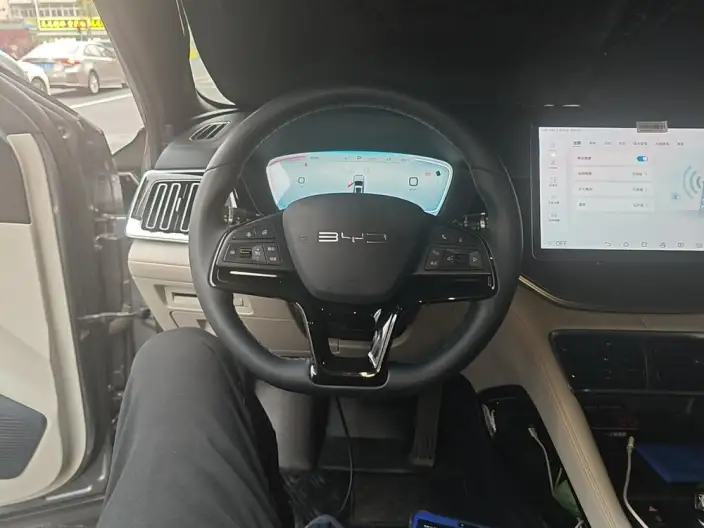 BYD Song PLUS DM 2023 Model DM-i Champion Edition 110KM Flagship Model – фото 7