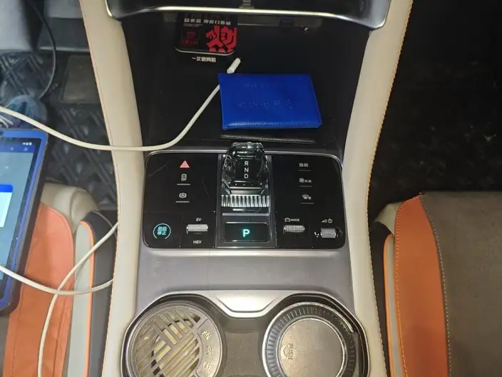 BYD Song PLUS DM 2023 Model DM-i Champion Edition 110KM Flagship Model – фото 9