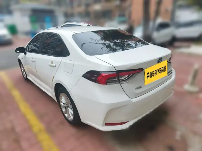 Toyota Corolla 2021 Model Hybrid 1.8L E-CVT Elite Edition – фото 4