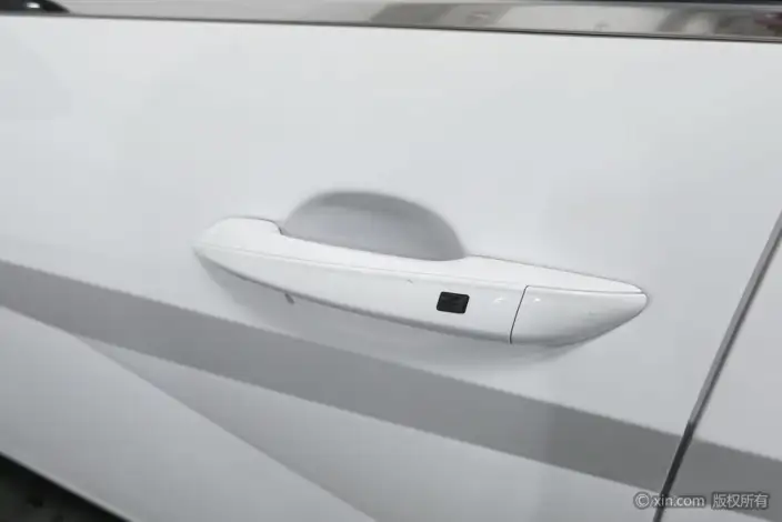 Hyundai Ioniq 2023 Model 1.5L CVT GLX Elite Edition – фото 8