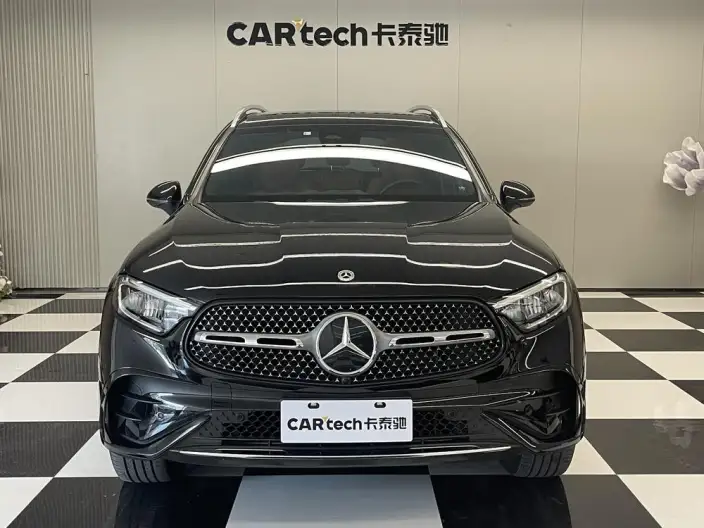 Mercedes-Benz GLC 2023 Model GLC 260 L 4MATIC Luxury Model 7 seat – фото 2