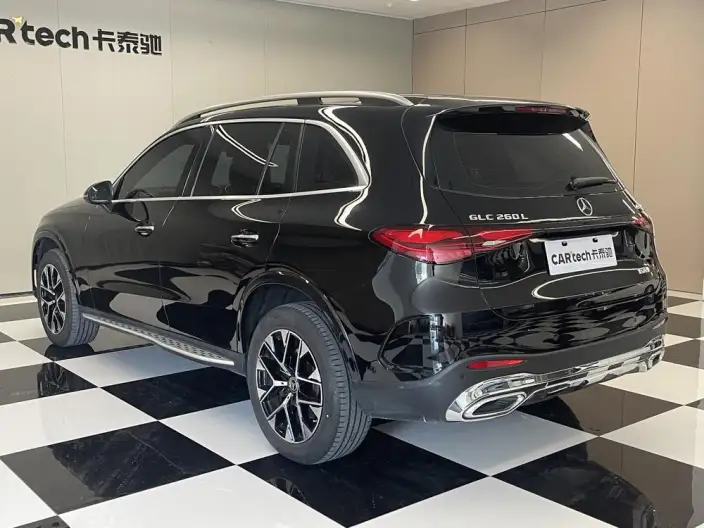 Mercedes-Benz GLC 2023 Model GLC 260 L 4MATIC Luxury Model 7 seat – фото 4