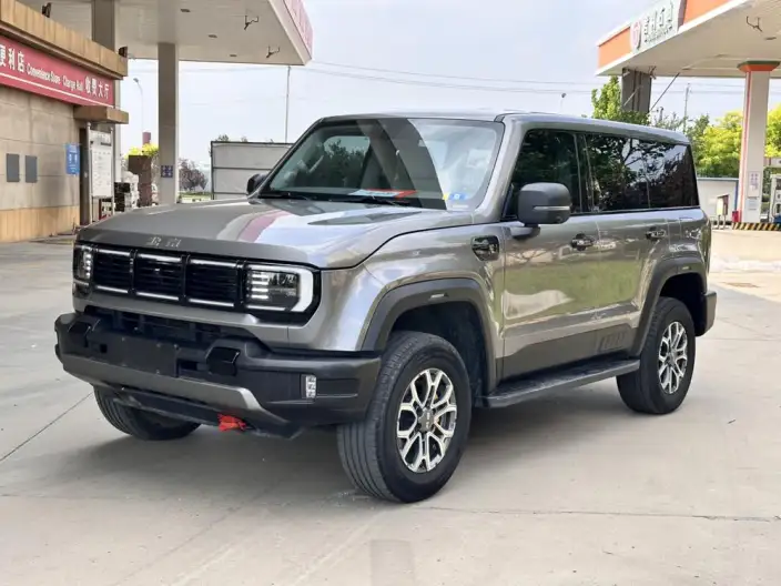 BAIC BJ40 2024 Model City Hunter Edition 2.0T Automatic 4WD Pioneer Model – фото 1