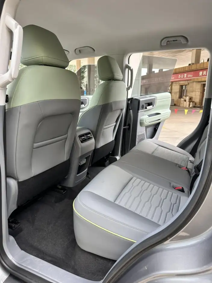 BAIC BJ40 2024 Model City Hunter Edition 2.0T Automatic 4WD Pioneer Model – фото 9