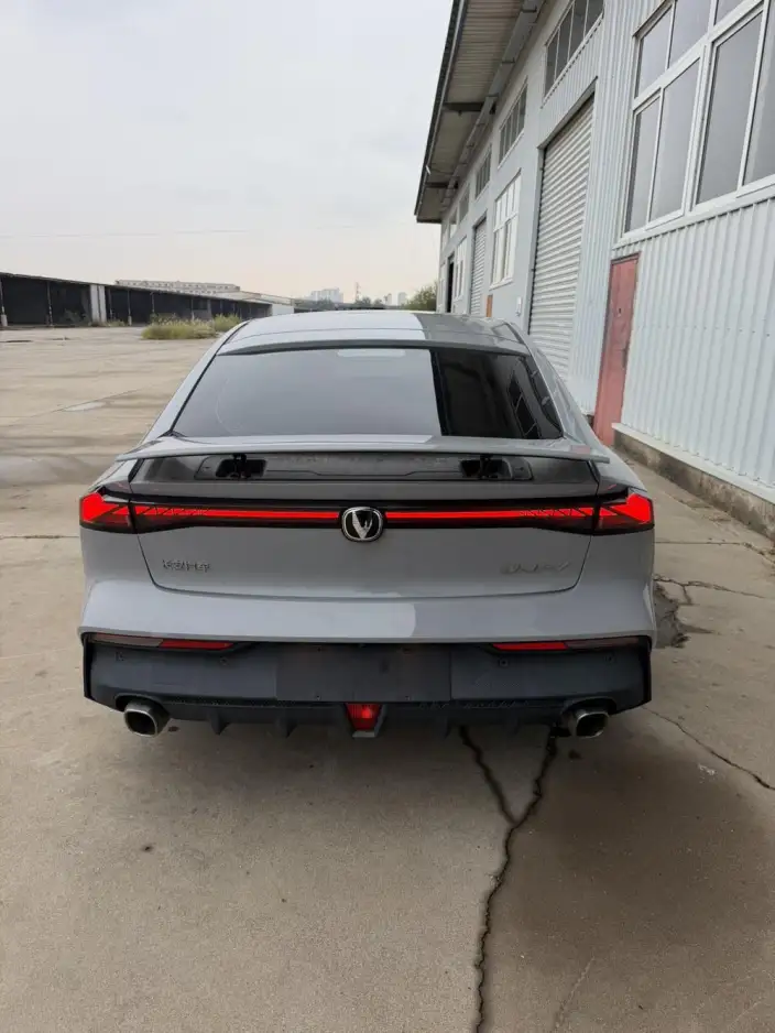 Changan UNI-V 2023 Model 1.5T Noble Model – фото 5