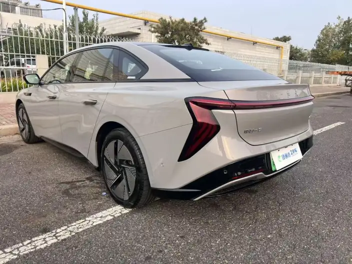 HONGQI EH7 2024 Model 640 Pro+ 4WD Edition