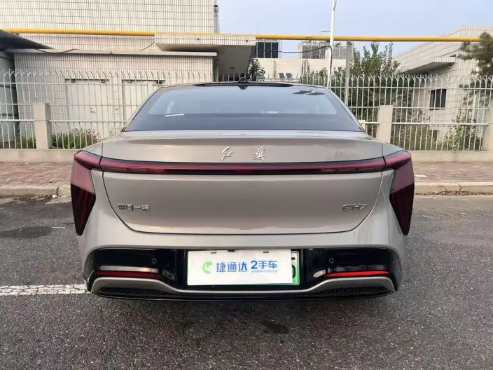 HONGQI EH7 2024 Model 640 Pro+ 4WD Edition – фото 5