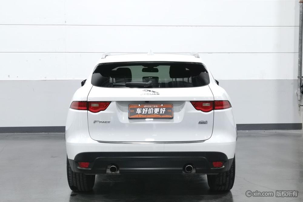 Jaguar F-PACE 2018 2.0T AWD Urban Premium – фото 3