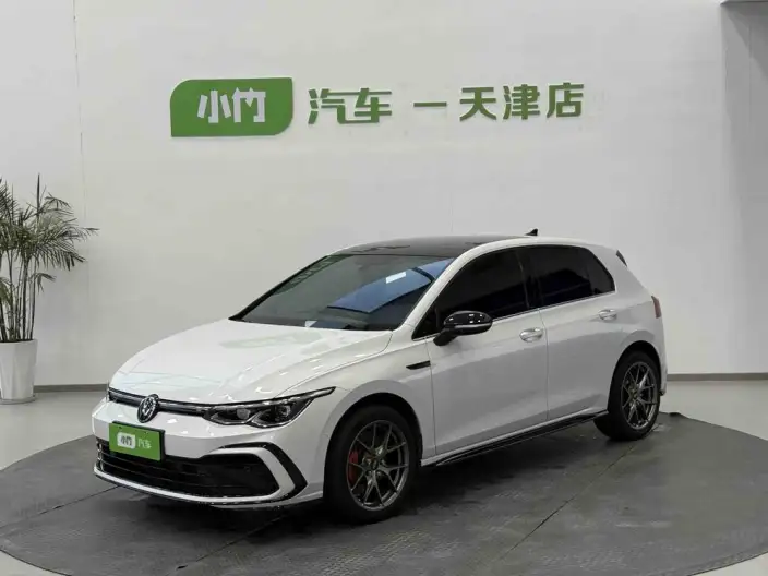 Volkswagen Golf 2023 Model 280TSI DSG R-Line – фото 1