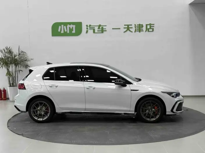 Volkswagen Golf 2023 Model 280TSI DSG R-Line – фото 8
