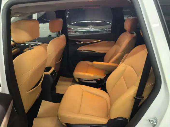 Maxus G50 PHEV 2025 Model Facelift Pilot Edition – фото 7