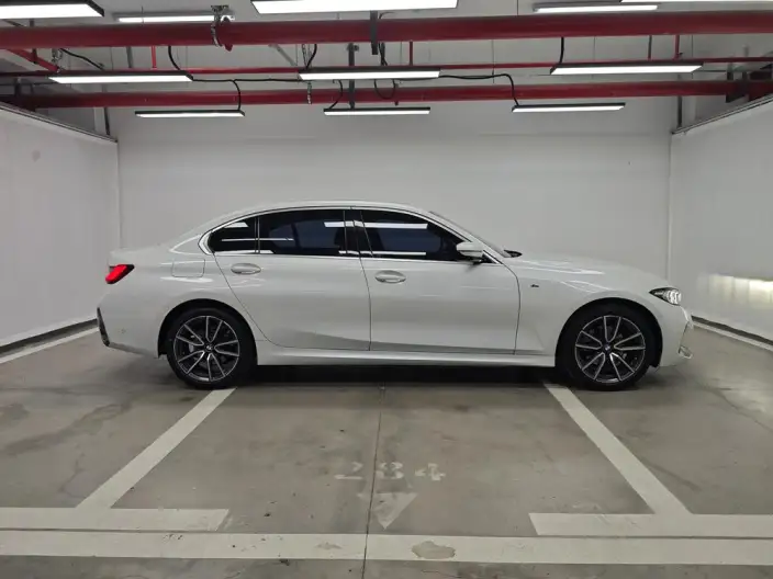 BMW 3 Series 2023 Model 325Li M Sports Set – фото 8