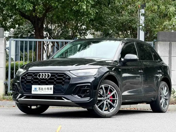 Audi Q5L 2022 Model 40T Luxury Dynamic Model – фото 1