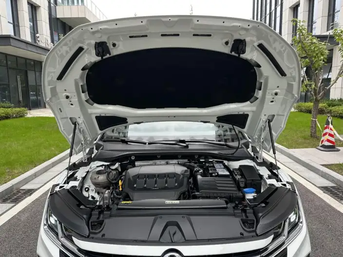 Volkswagen CC 2023 Model 330TSI Dazzling version – фото 8
