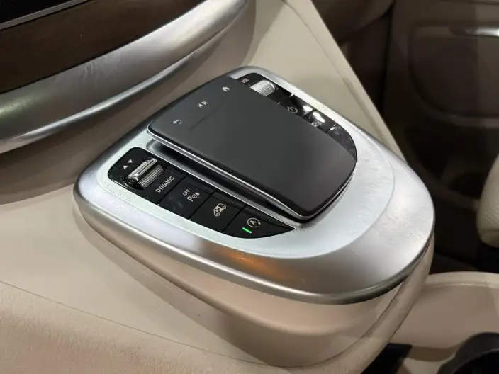 Mercedes-Benz V-Class 2022 Model V 260 L Long wheelbase Deluxe Edition – фото 8