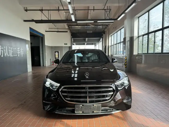 Mercedes-Benz E-Class 2024 Model E 300 L Luxury Model sedan – фото 2