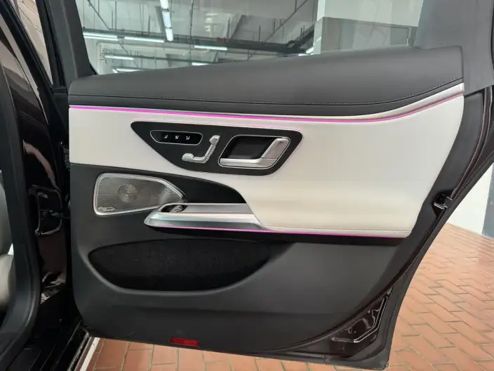 Mercedes-Benz E-Class 2024 Model E 300 L Luxury Model sedan – фото 9