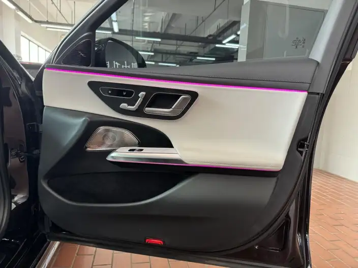 Mercedes-Benz E-Class 2024 Model E 300 L Luxury Model sedan – фото 10