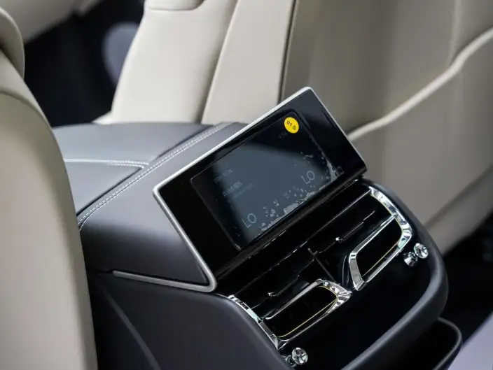 Continental Flying Spur 2024 Model 4.0T V8 Yadu Edition – фото 6