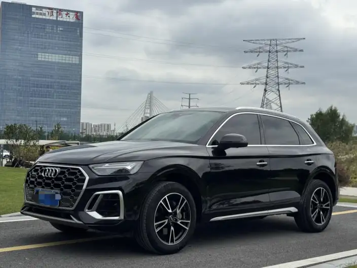 Audi Q5L 2024 Model 40TFSI Fashion Dynamic Model – фото 1