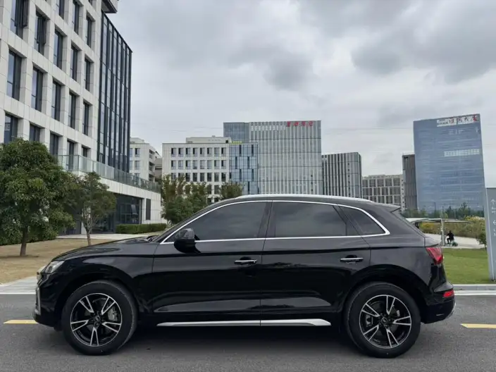 Audi Q5L 2024 Model 40TFSI Fashion Dynamic Model – фото 4