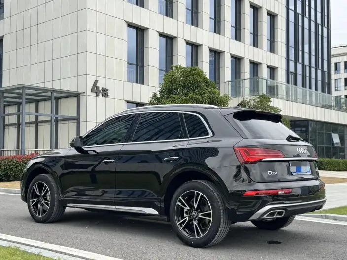 Audi Q5L 2024 Model 40TFSI Fashion Dynamic Model – фото 5