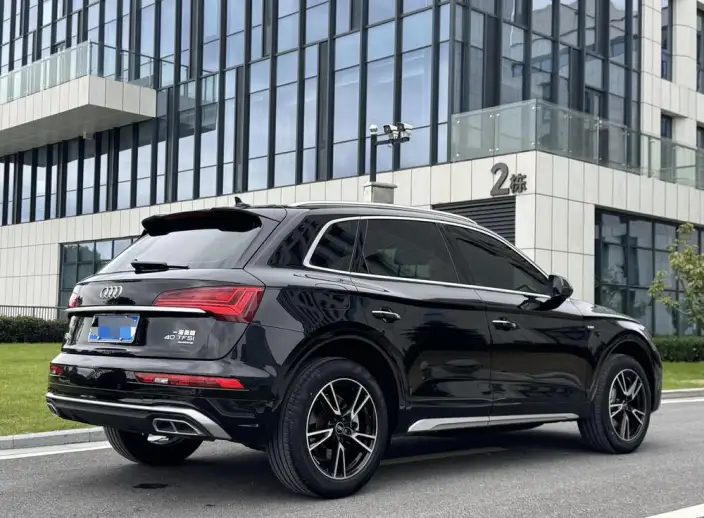 Audi Q5L 2024 Model 40TFSI Fashion Dynamic Model – фото 7