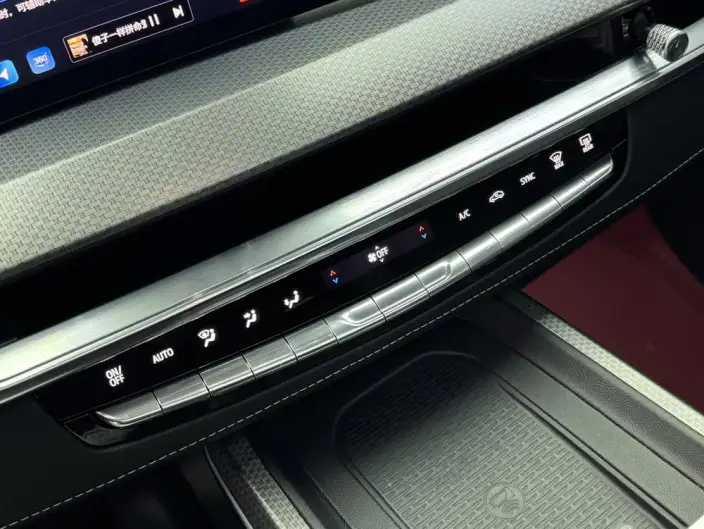 Cadillac XT5 2026 Model 28T 4WD Noble Model – фото 9