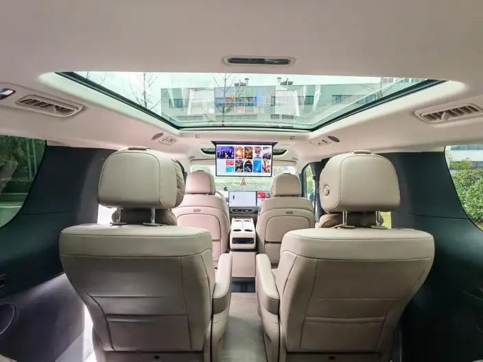 Li Auto MEGA 2025 Model Home Family Special Edition – фото 10