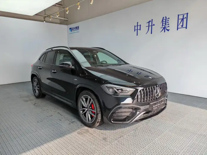 Mercedes-Benz GLA AMG 2024 Model AMG GLA 35 4MATIC – фото 3