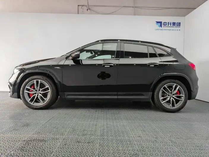 Mercedes-Benz GLA AMG 2024 Model AMG GLA 35 4MATIC – фото 4