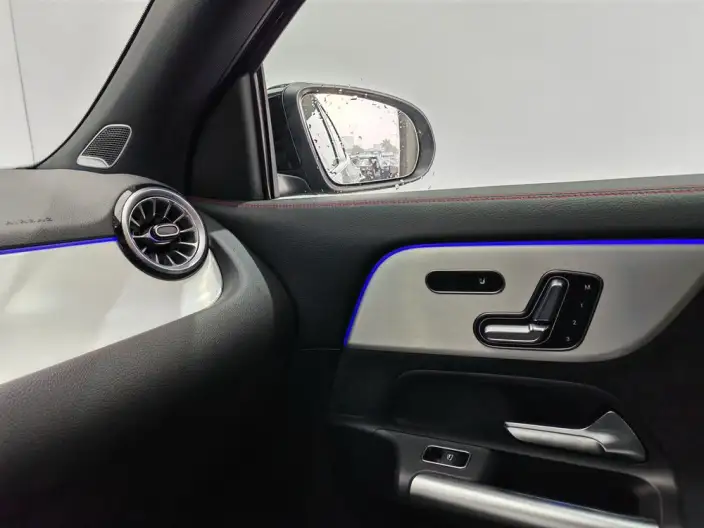 Mercedes-Benz GLA AMG 2024 Model AMG GLA 35 4MATIC – фото 8