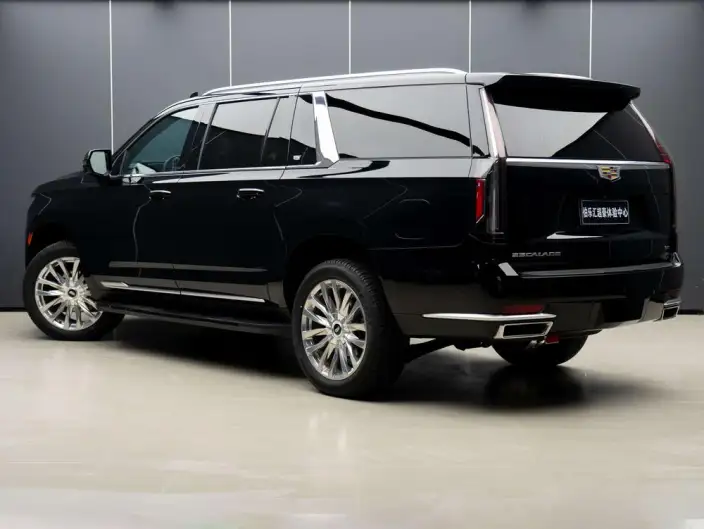 Escalade 2022 Model 6.2L Automatic 4WD 7 seat Parallel Imported