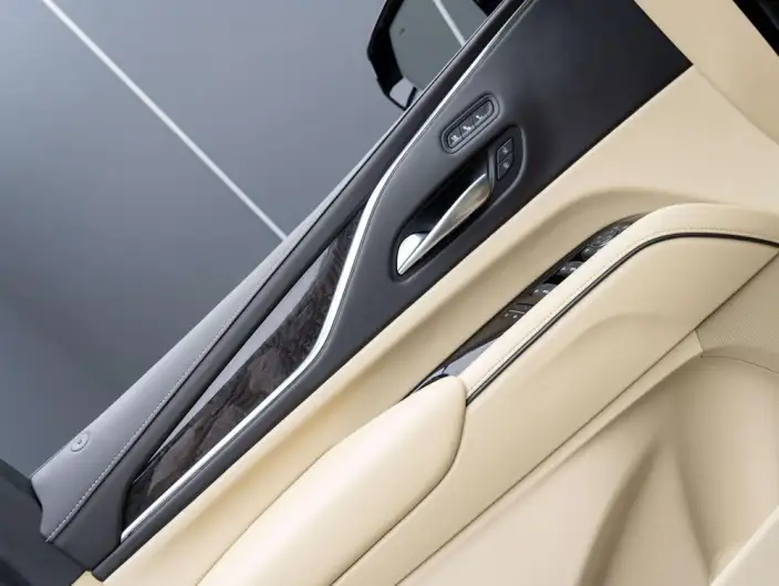 Escalade 2022 Model 6.2L Automatic 4WD 7 seat Parallel Imported – фото 7