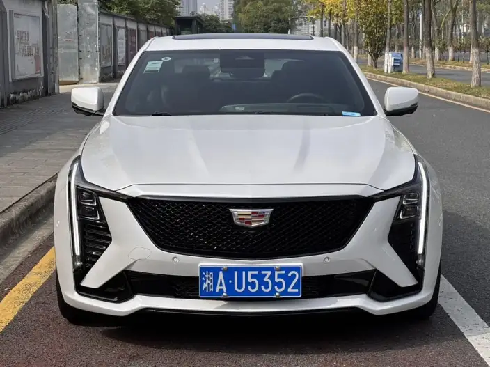 Cadillac CT5 2024 Model 28T Platinum Model