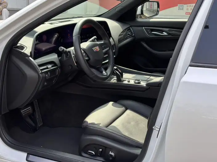 Cadillac CT5 2024 Model 28T Platinum Model – фото 7