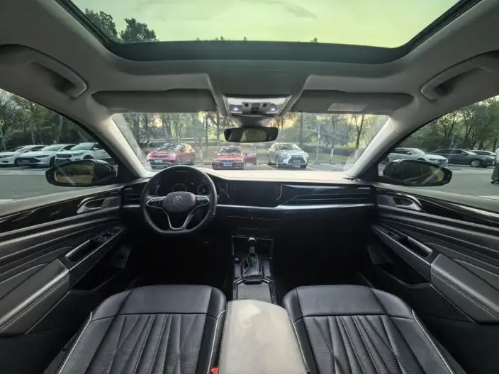 Volkswagen Passat 2023 Model Facelift 380TSI Deluxe Edition – фото 8