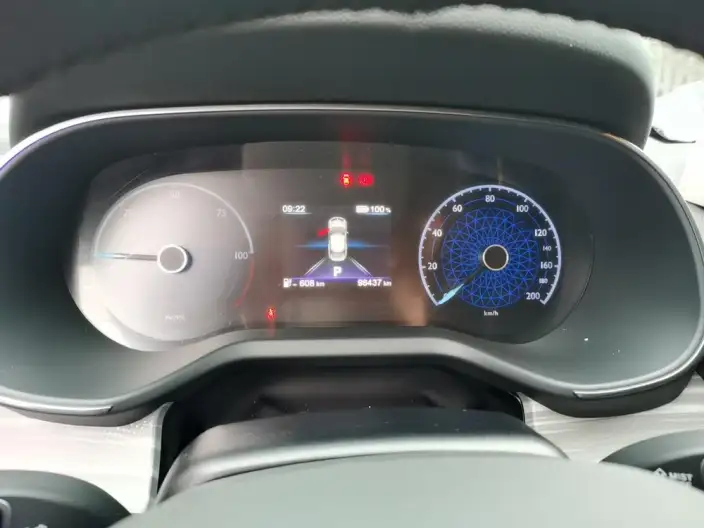 Hongqi E-QM5 2024 Model 610KM PLUS Edition 100kW – фото 6