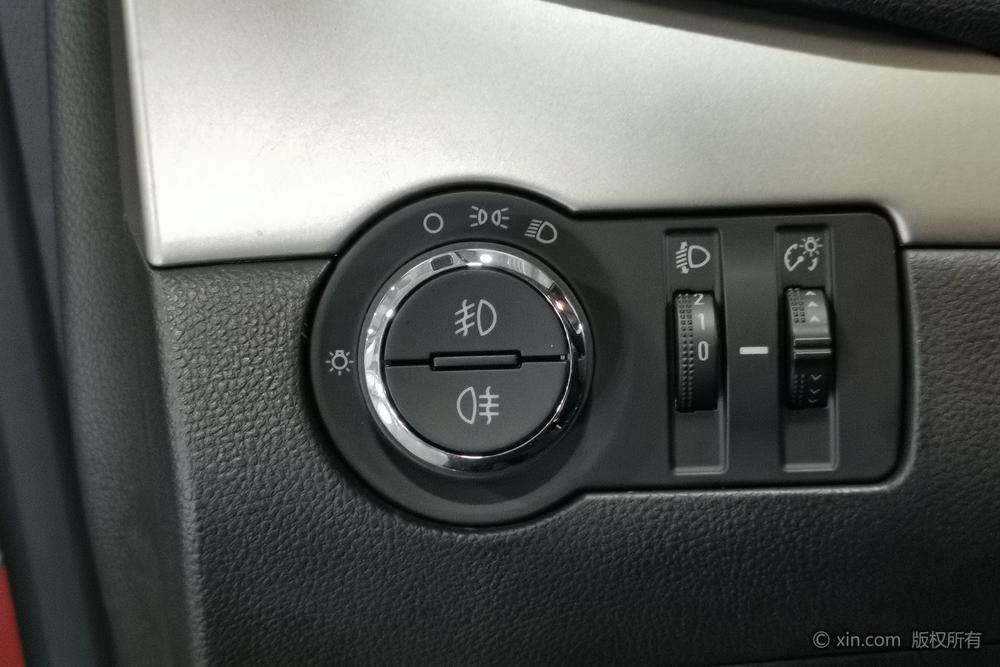 Buick Encore 2014 1.4T Automatic FWD Urban Elite – фото 16