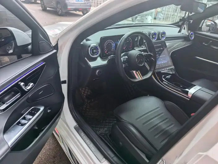 Mercedes-Benz C-Class 2024 Model C 260 L Sports Edition – фото 7