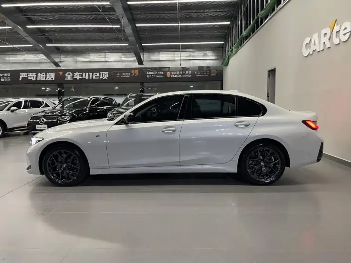 BMW 3 Series 2025 Model 330Li M Sports Night Set – фото 4