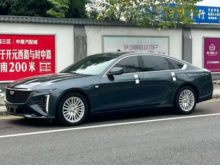 Cadillac CT6 2023 Model 28T Fashion Model – фото 1