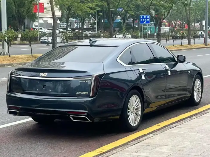 Cadillac CT6 2023 Model 28T Fashion Model – фото 5