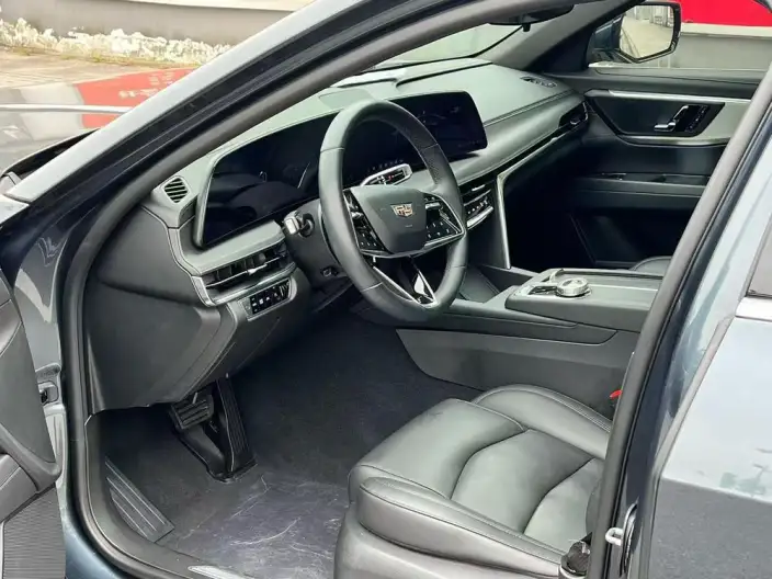 Cadillac CT6 2023 Model 28T Fashion Model – фото 8